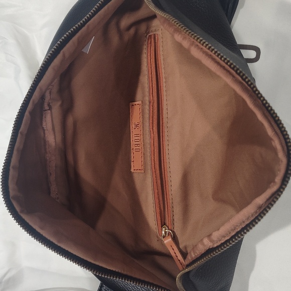 HOBO Hunter Medium Belt Bag In Black - Picture 7 of 12